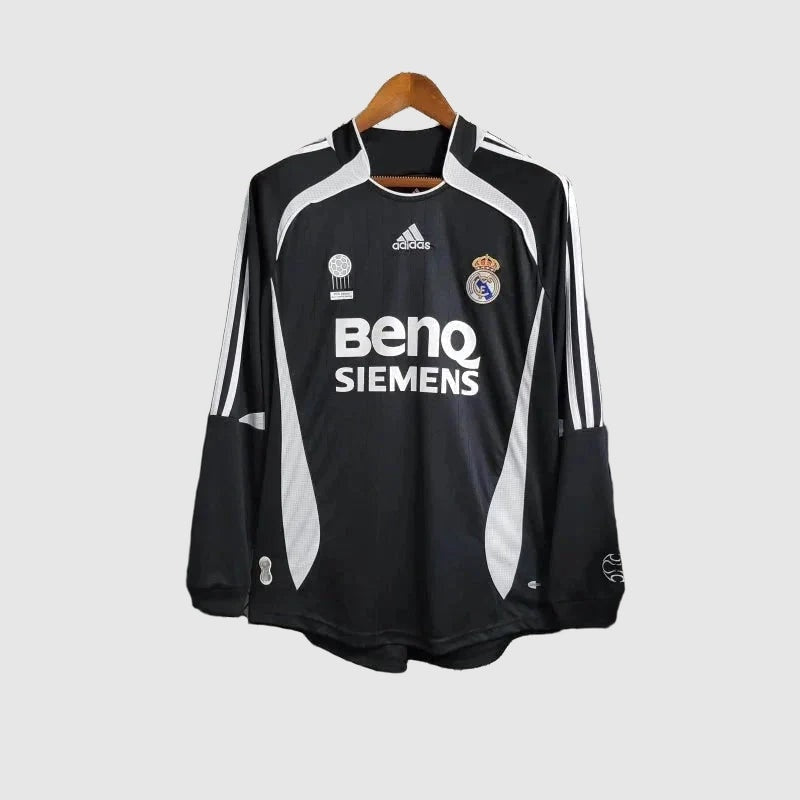 Real Madrid 2006/07 Retro Shirt - Fan Version, Long Sleeve
