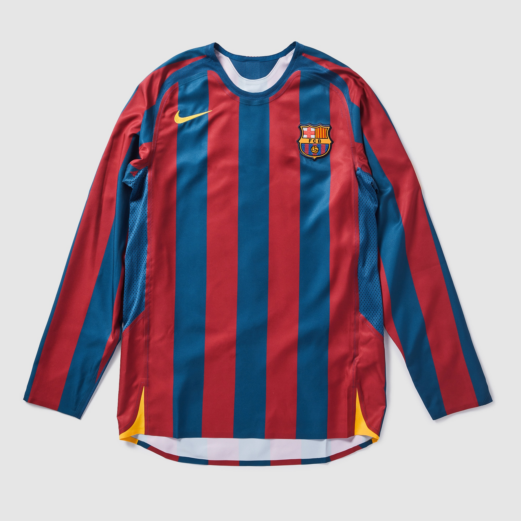 Barcelona 2005/06 Retro Shirt - Fan Version, Long Sleeve
